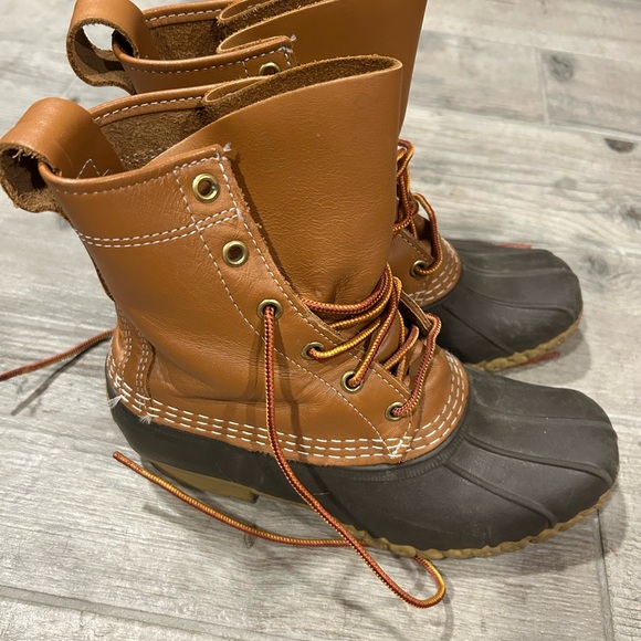 LL Bean Bean Boot Size 6 - Picture 2 of 3